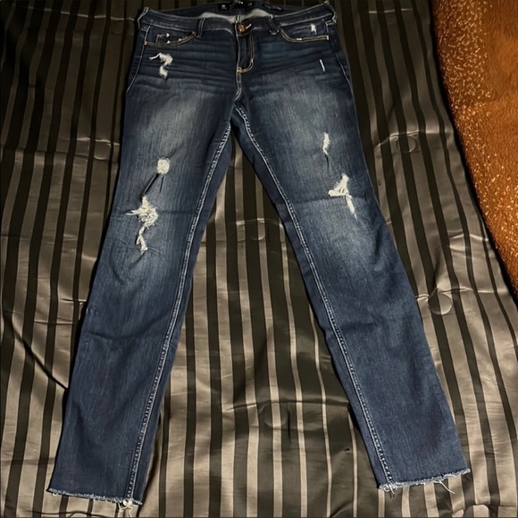 Hollister Jeans - Picture 3 of 5